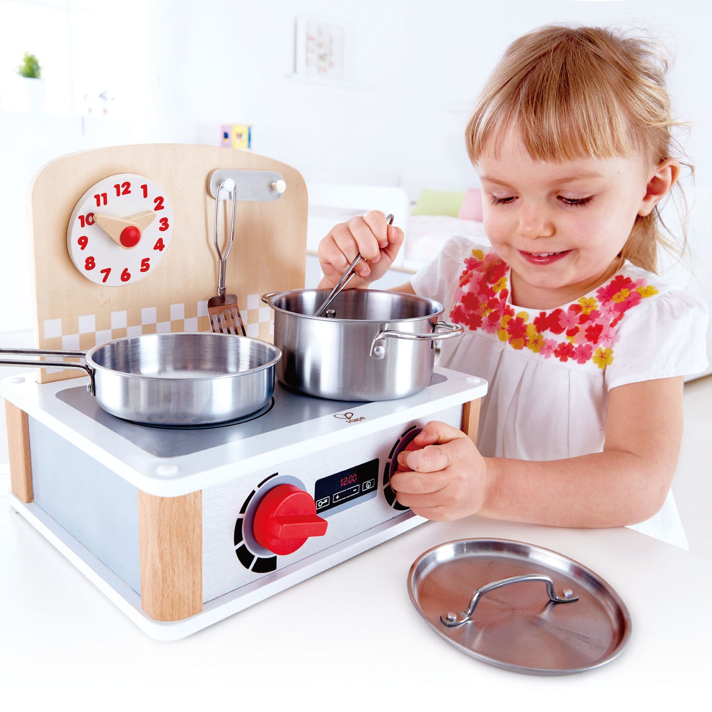 Hape 2-in-1 Kitchen & Grill Set  北歐風雙面迷你廚房