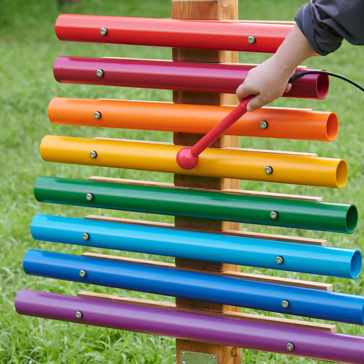 Outdoor Rainbow Chimes Tower 戶外彩虹管琴